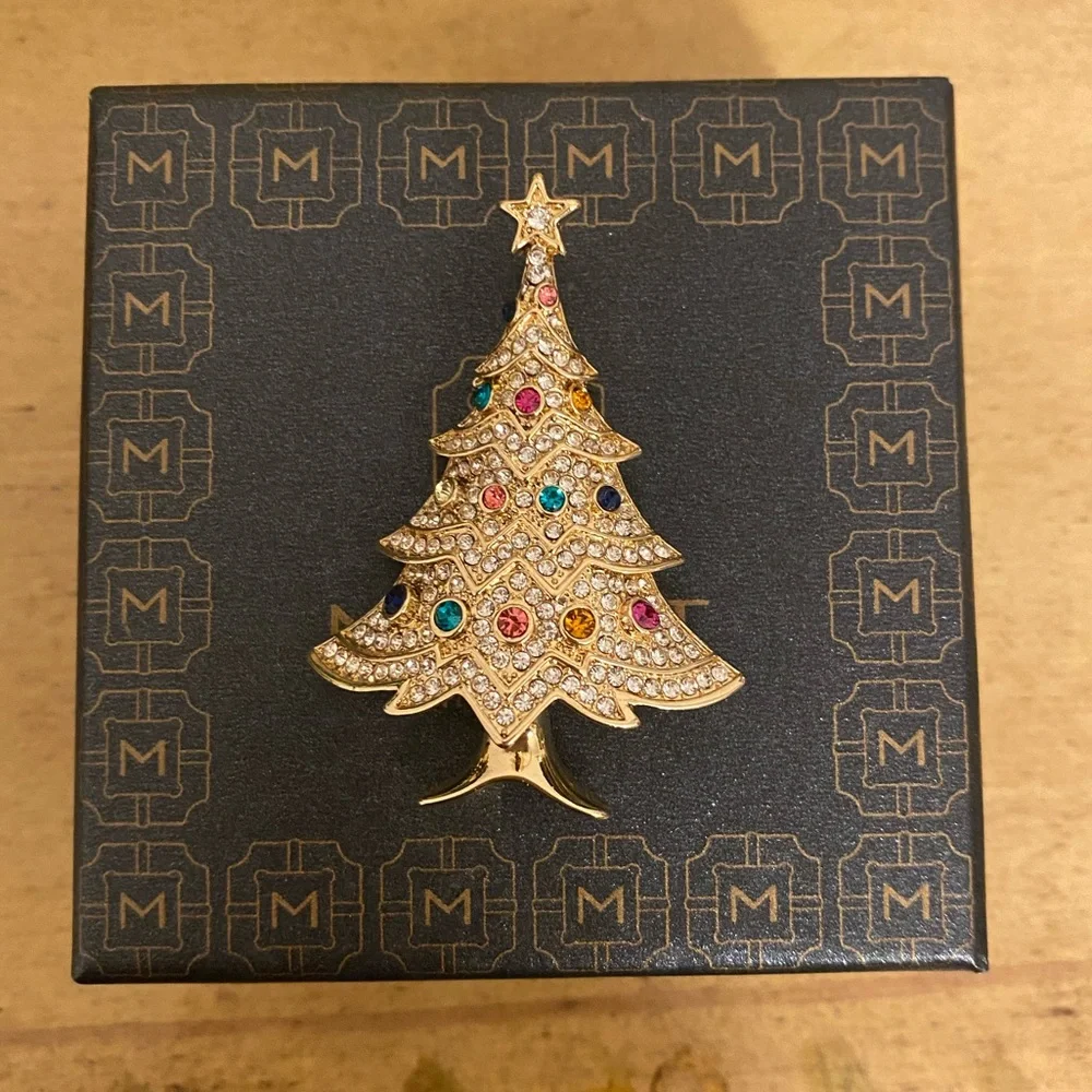 Monet Christmas Tree Pin Brooch - Picture 1 of 3